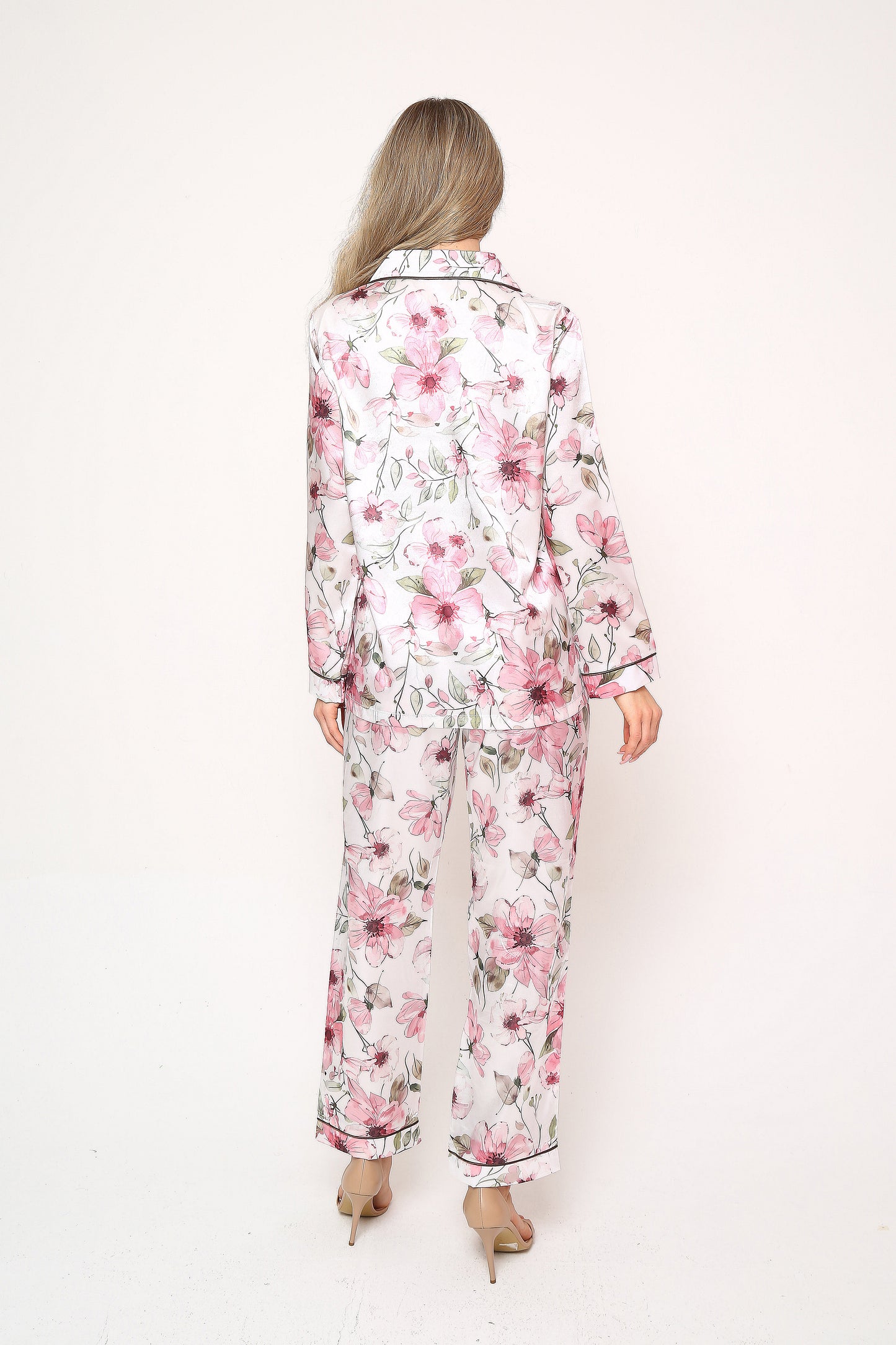 Silk Bloom – Saten Pijama Takımı