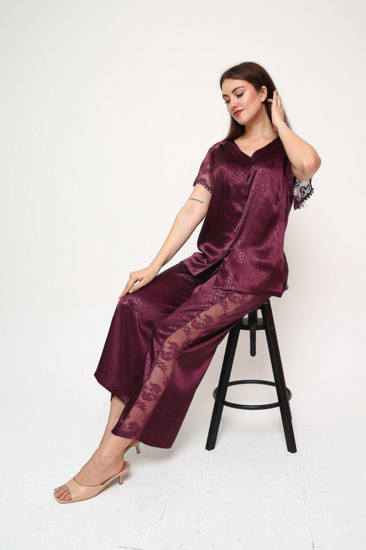 Elegant Touch – Saten Pijama Takımı